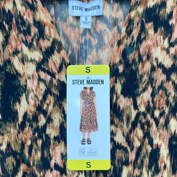 STEVE MADDEN NWT Tiered Printed V Neck Midi Dress Brown Size Small Lined - Picture 6 of 7